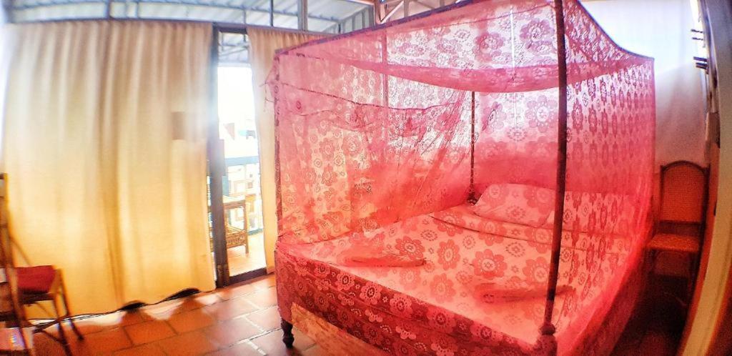 Ganesha Hostel Battambang Buitenkant foto