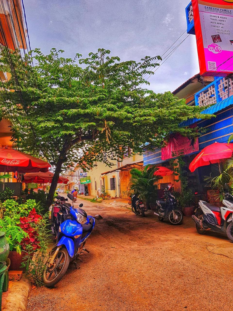 Ganesha Hostel Battambang Buitenkant foto