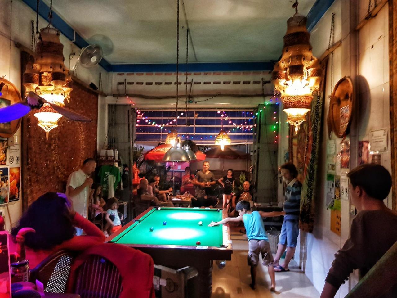 Ganesha Hostel Battambang Buitenkant foto